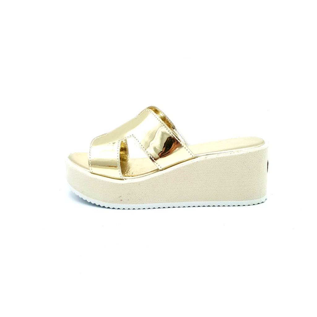 HA051 Free Style Sandals Gold